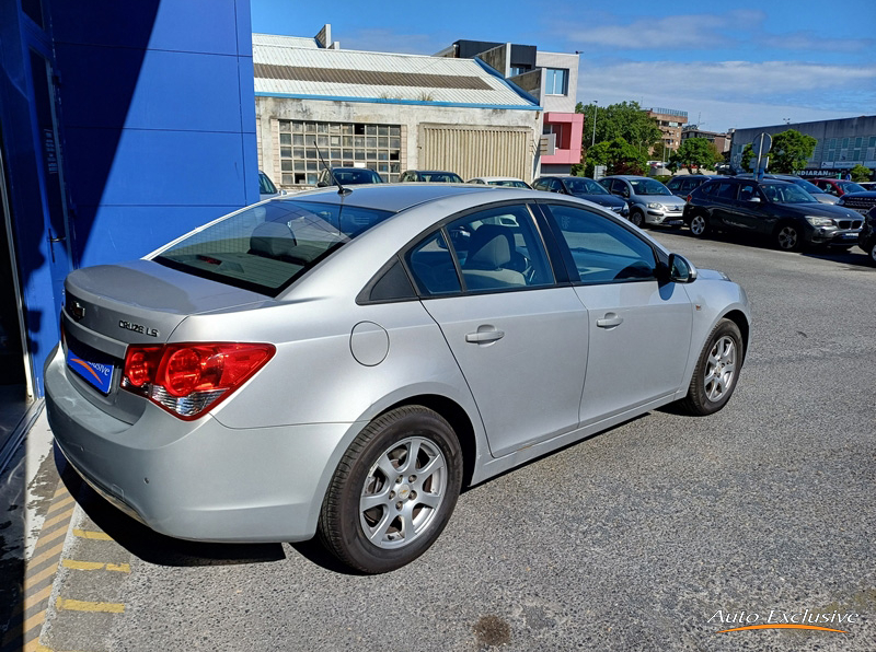 CHEVROLET CRUZE LS