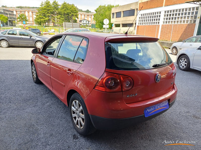 VOLKSWAGEN GOLF HIGHLINE