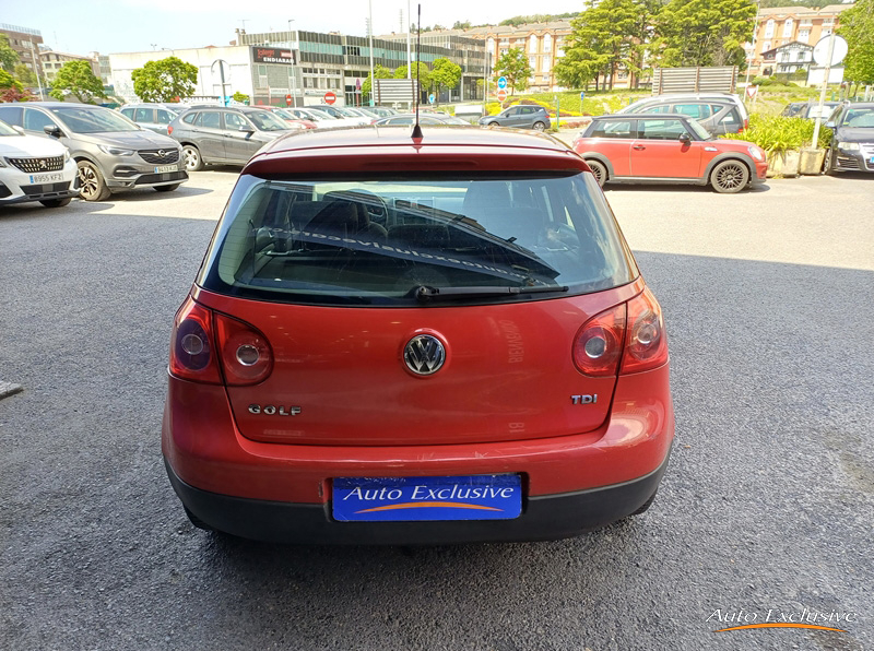 VOLKSWAGEN GOLF HIGHLINE