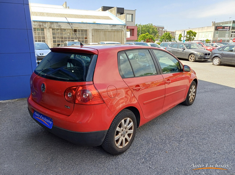 VOLKSWAGEN GOLF HIGHLINE