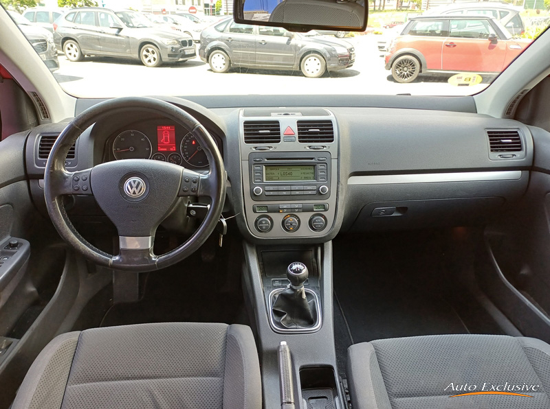 VOLKSWAGEN GOLF HIGHLINE