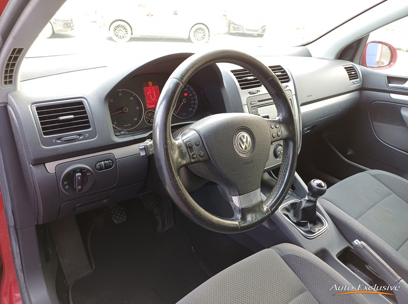 VOLKSWAGEN GOLF HIGHLINE