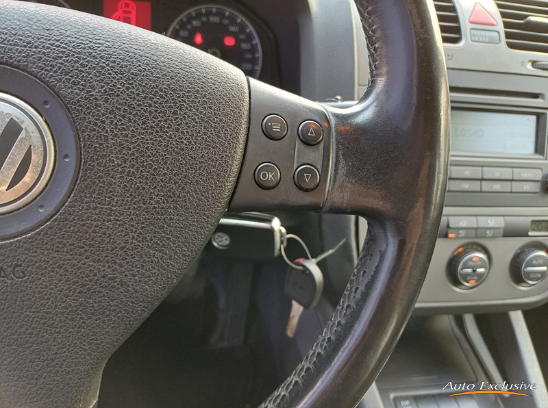 VOLKSWAGEN GOLF HIGHLINE