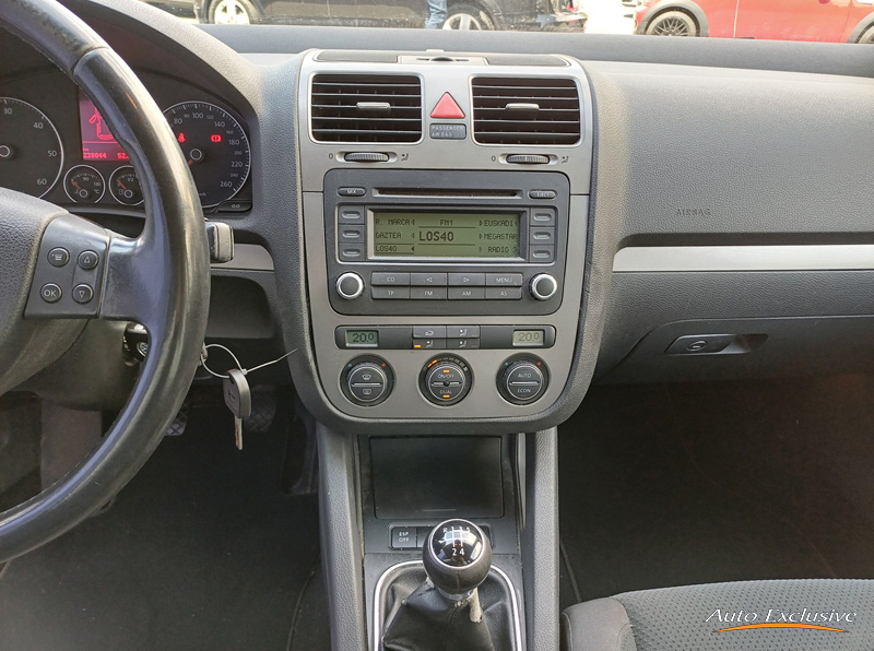VOLKSWAGEN GOLF HIGHLINE