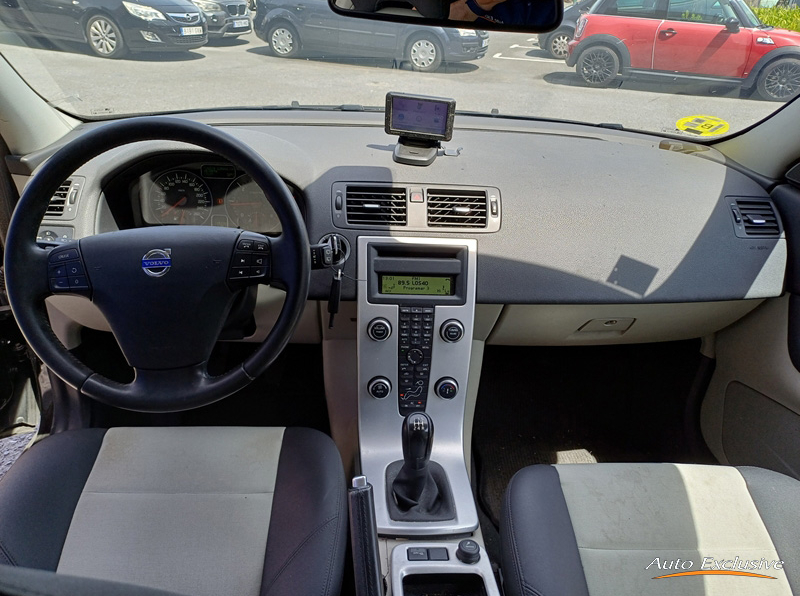 VOLVO C30 1.6D DRIVE MOMENTUM