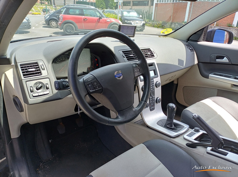 VOLVO C30 1.6D DRIVE MOMENTUM