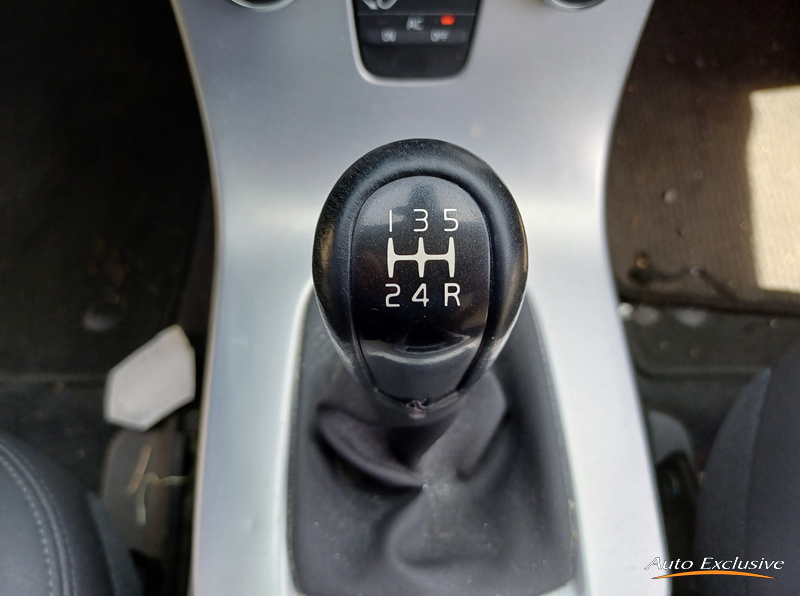VOLVO C30 1.6D DRIVE MOMENTUM
