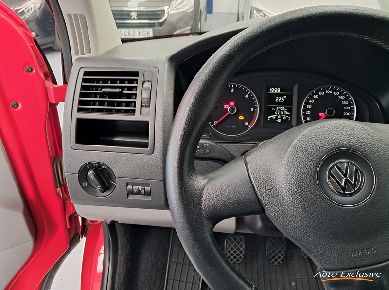 VOLKSWAGEN TRANSPORTER 2.0 TDI