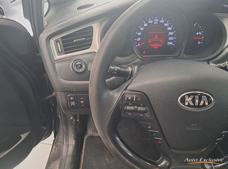 KIA CEED 1.4 CRDI WGT CONCEPT PLUS 5P