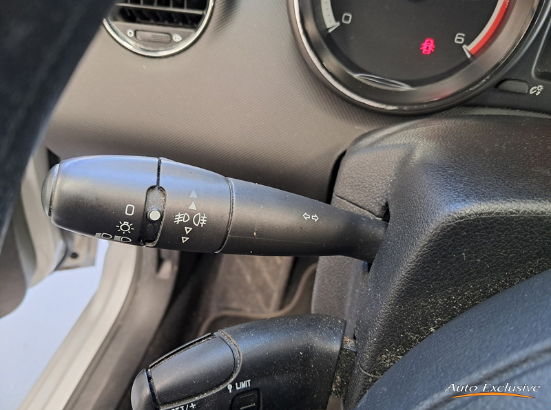 PEUGEOT 308 ACCES 5P 1.6 HDI 92 CV