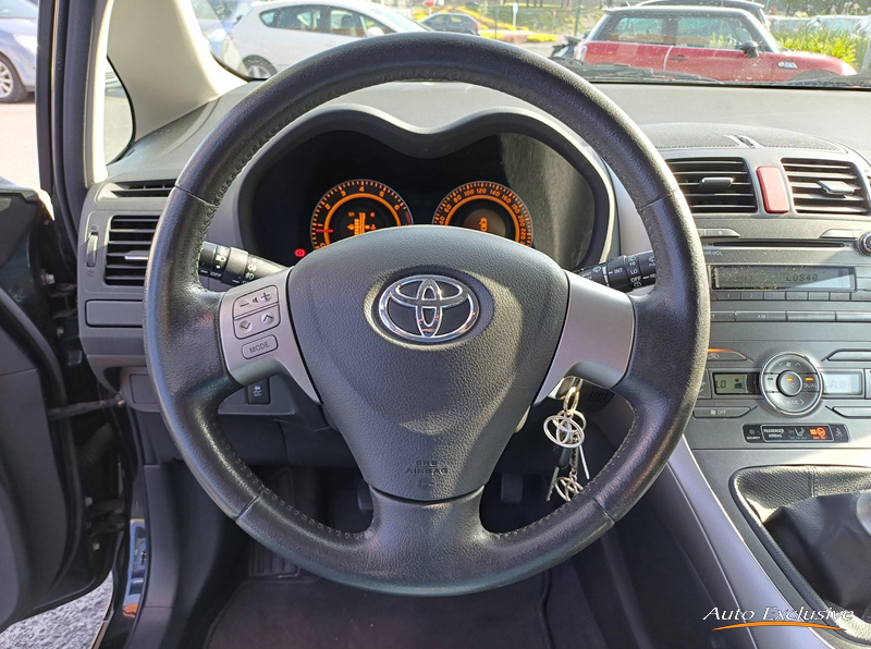 TOYOTA AURIS 1.6 VVTI DUAL SOL